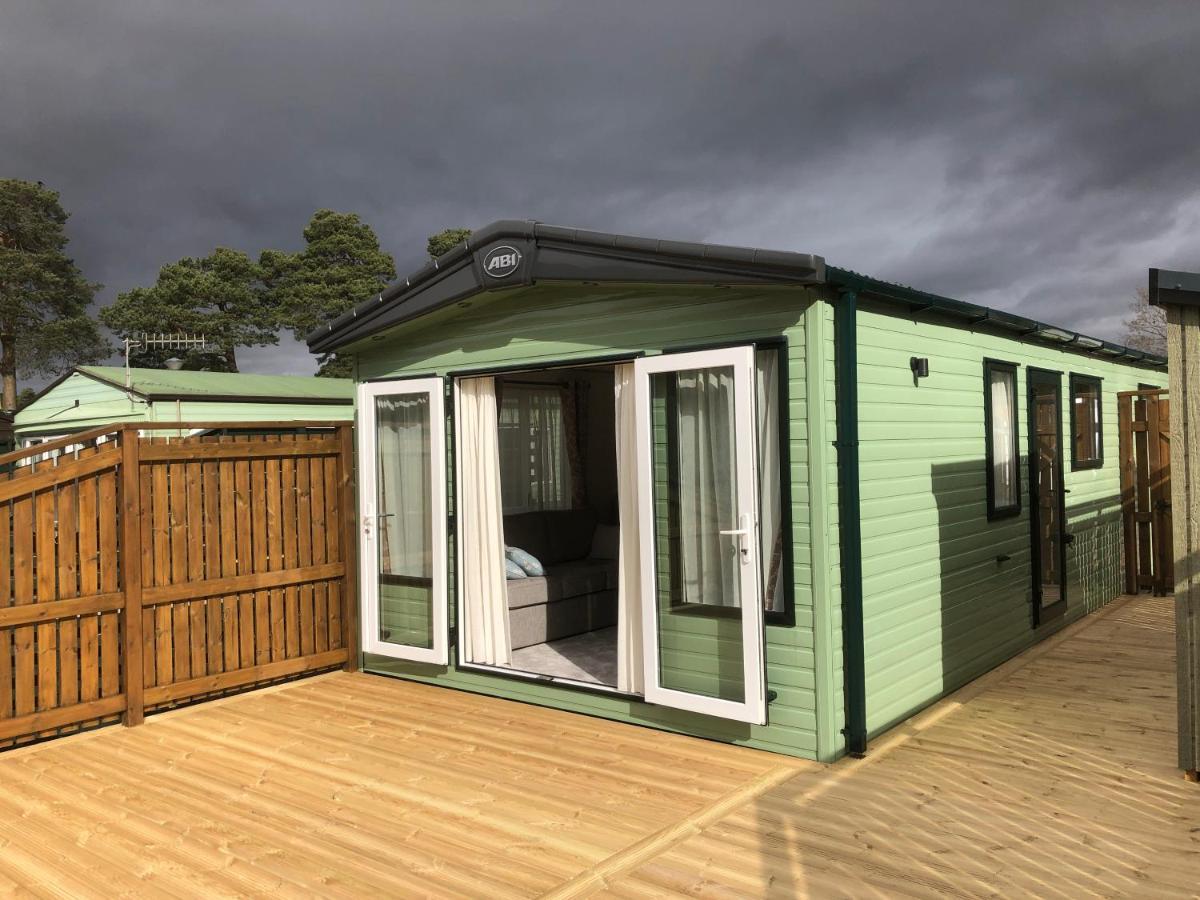 Luxury 2 Bedroom Caravan In Stunning Location Питлохри Экстерьер фото