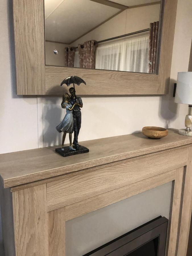Luxury 2 Bedroom Caravan In Stunning Location Питлохри Экстерьер фото