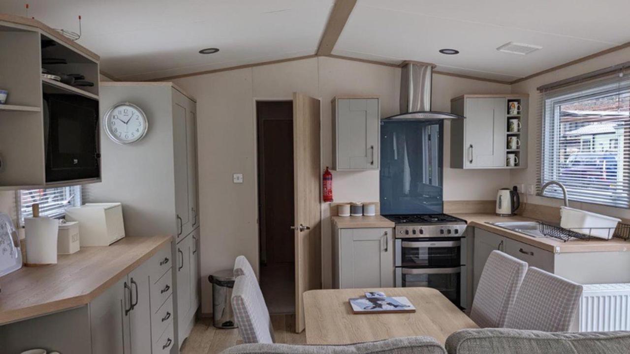 Luxury 2 Bedroom Caravan In Stunning Location Питлохри Экстерьер фото