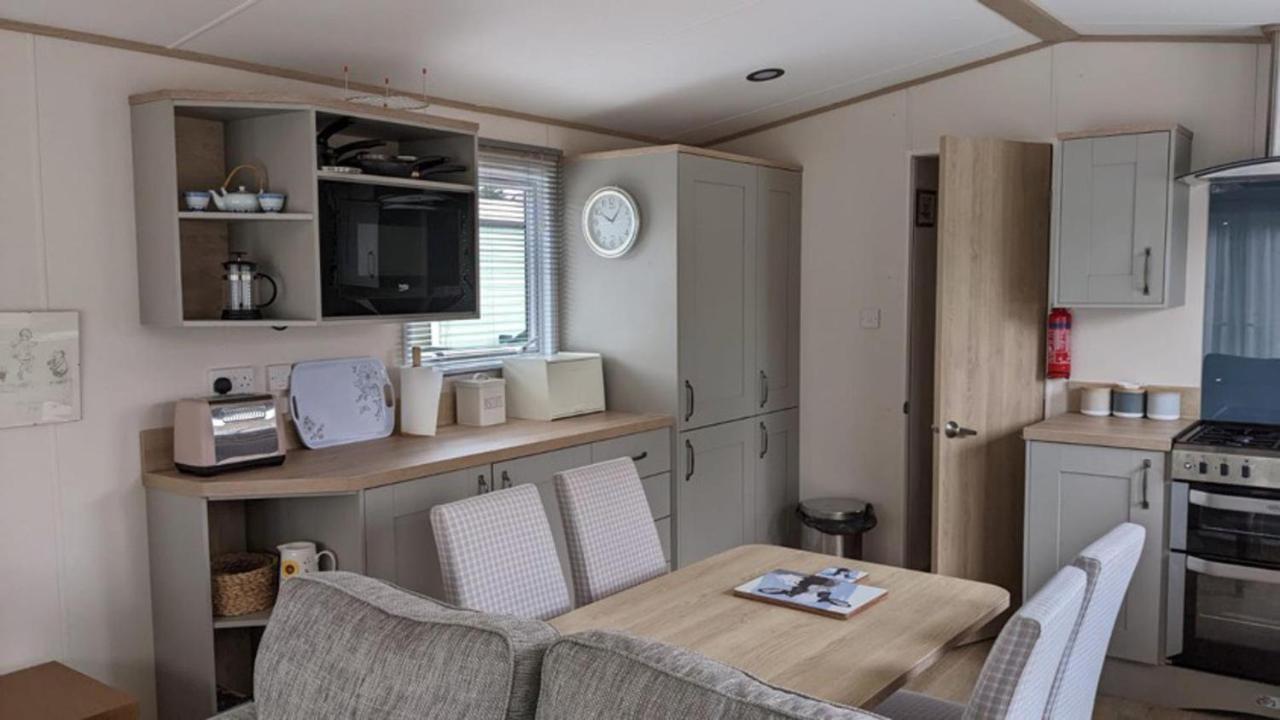 Luxury 2 Bedroom Caravan In Stunning Location Питлохри Экстерьер фото